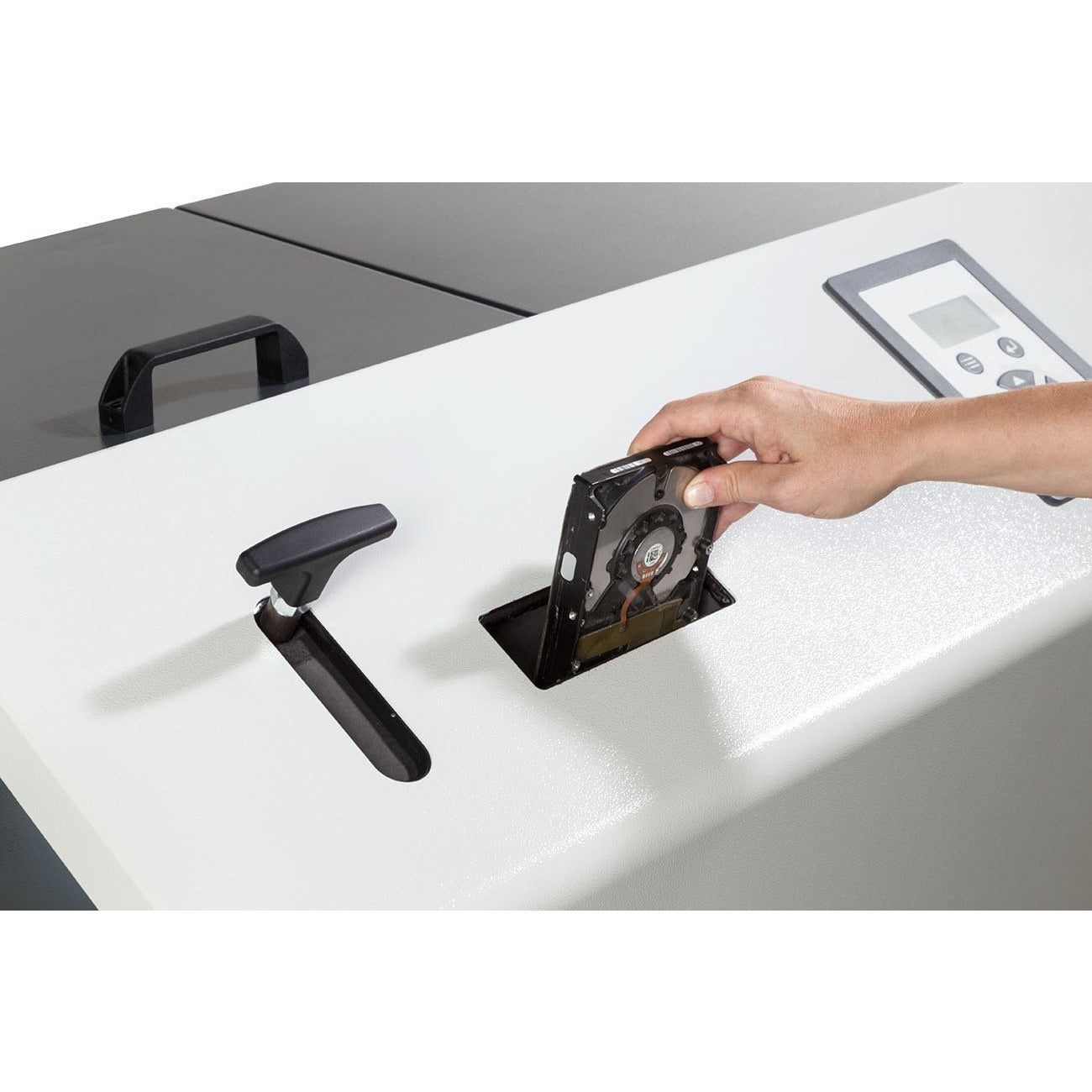 Proton 104 Multimedia Shredder